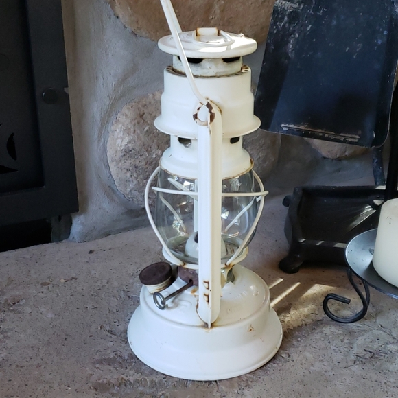 Vintage Meva #864 Kerosene Lantern - Picture 5 of 10